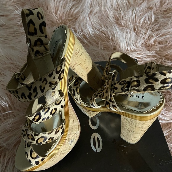 Sandals - Picture 3 of 4